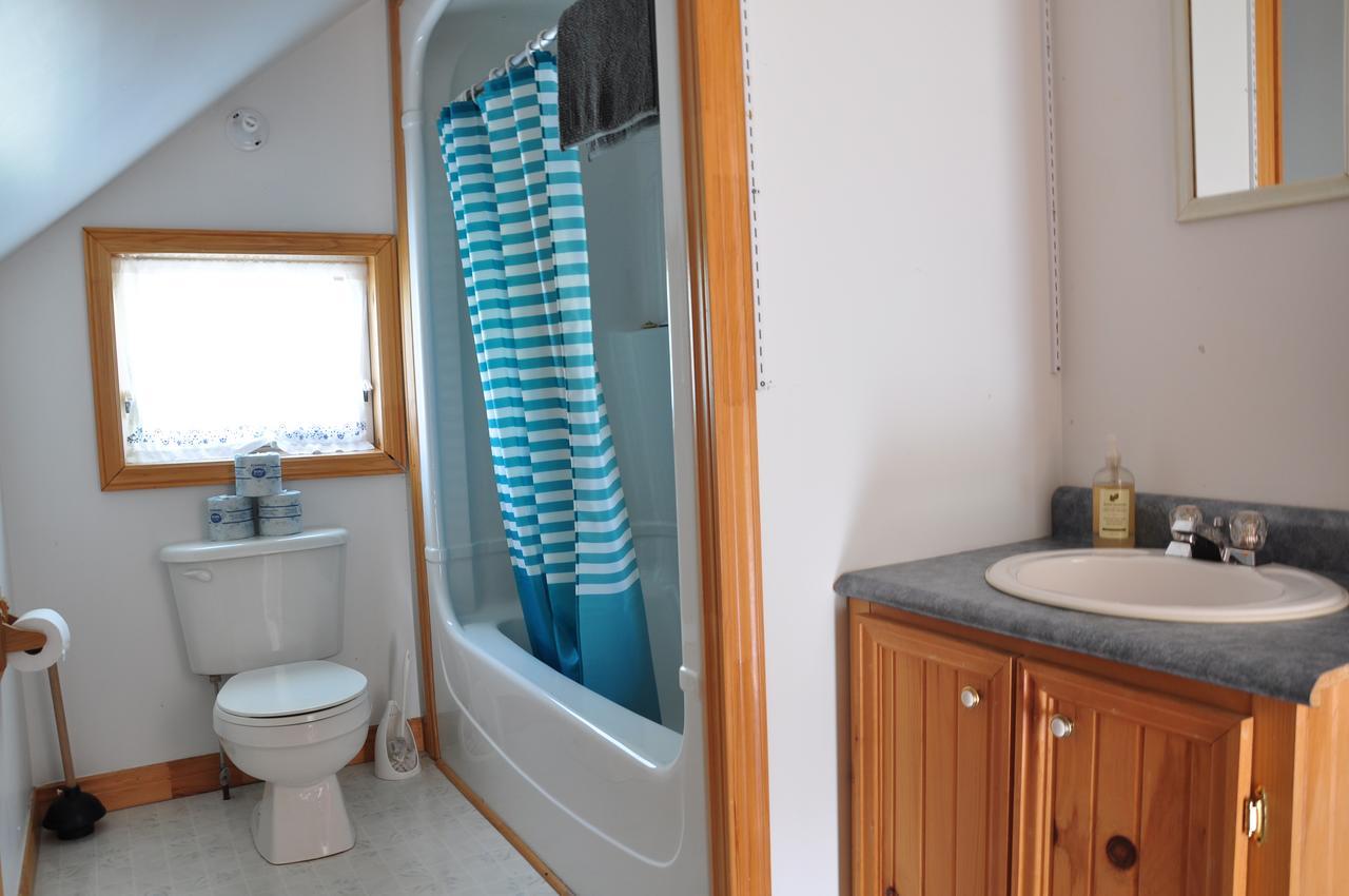 Breton Cove Farmhouse Guest House Indian Brook Exterior foto